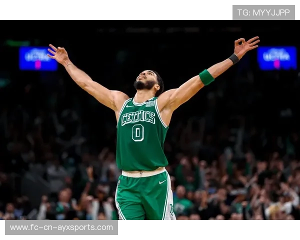 塔图姆敏锐抄截转化快攻，凯尔特人拿下关键战